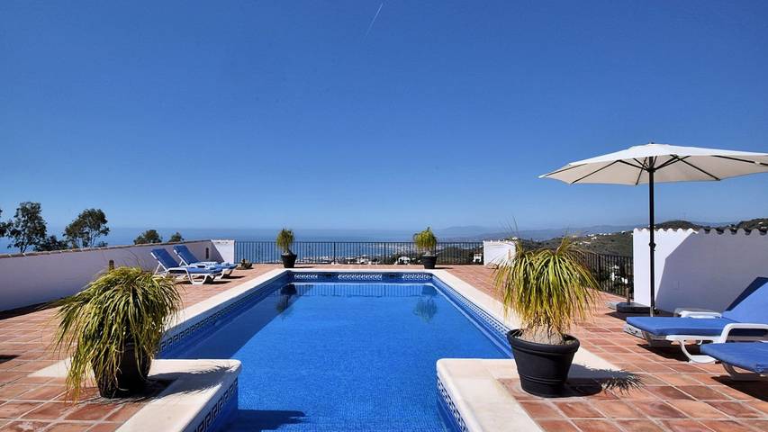 Casa rural para 7 personas, con jardín y piscina en Sayalonga - 2