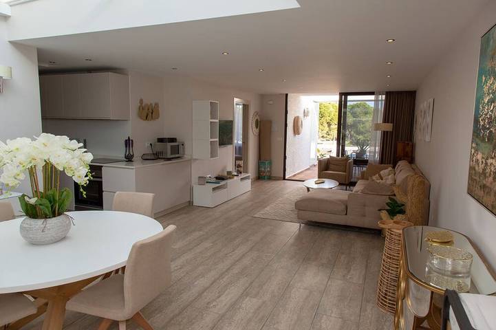 Bungalow para 4 personas, con piscina y terraza en Cartagena