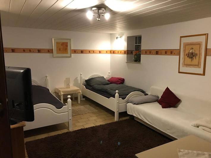 Ferienwohnung für 4 Personen, mit Terrasse und Garten sowie Ausblick