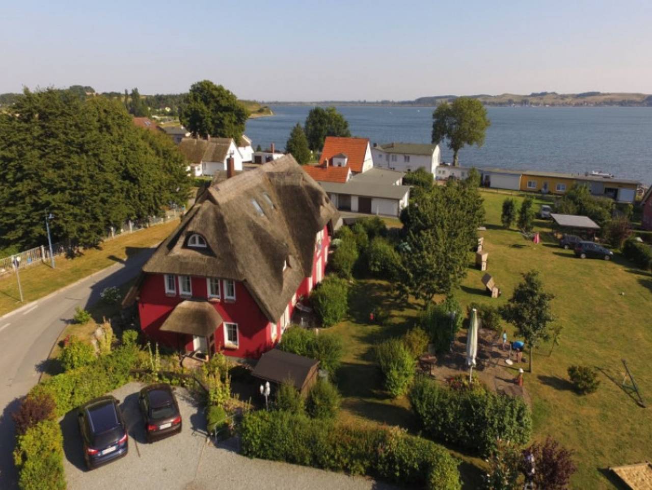 Ganze Ferienwohnung, Karolas Landhus unterm Reetdach - 08 Ferienappartement in Alt Reddevitz, Mönchgut