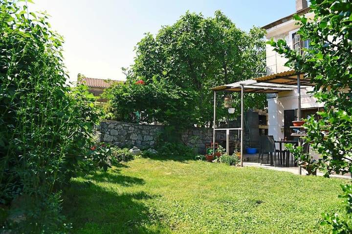 Ferienwohnung für 2 Personen, mit Terrasse und Garten