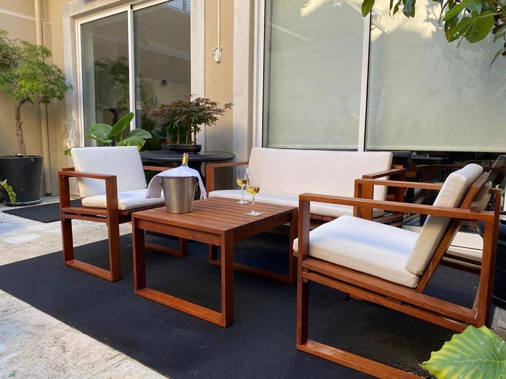 Bed and Breakfast para 2 pessoas com terraço in Lisboa, Costa de Lisboa