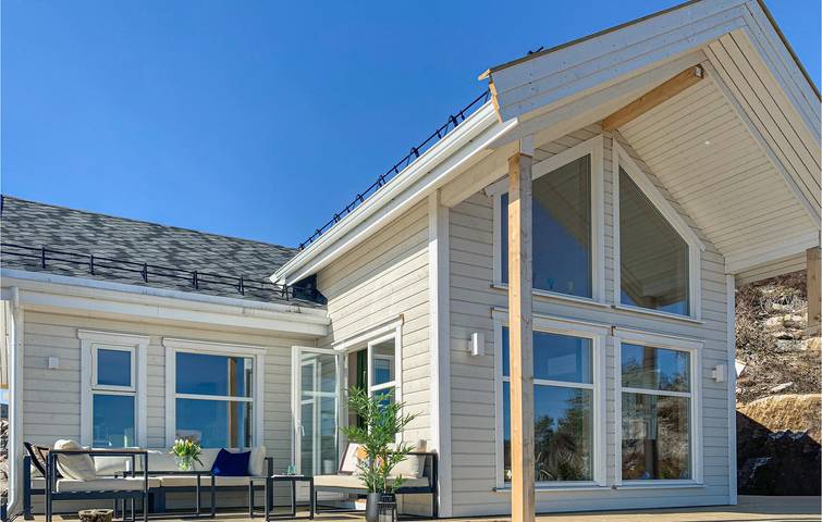 Ferienhaus für 8 Personen, mit Garten und Terrasse sowie Sauna und Ausblick in Risør - 2