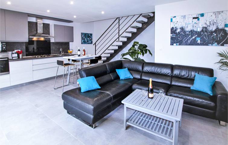 Location de vacances pour 6 personnes, avec terrasse ainsi que piscine et jardin à Salon-de-Provence - 2