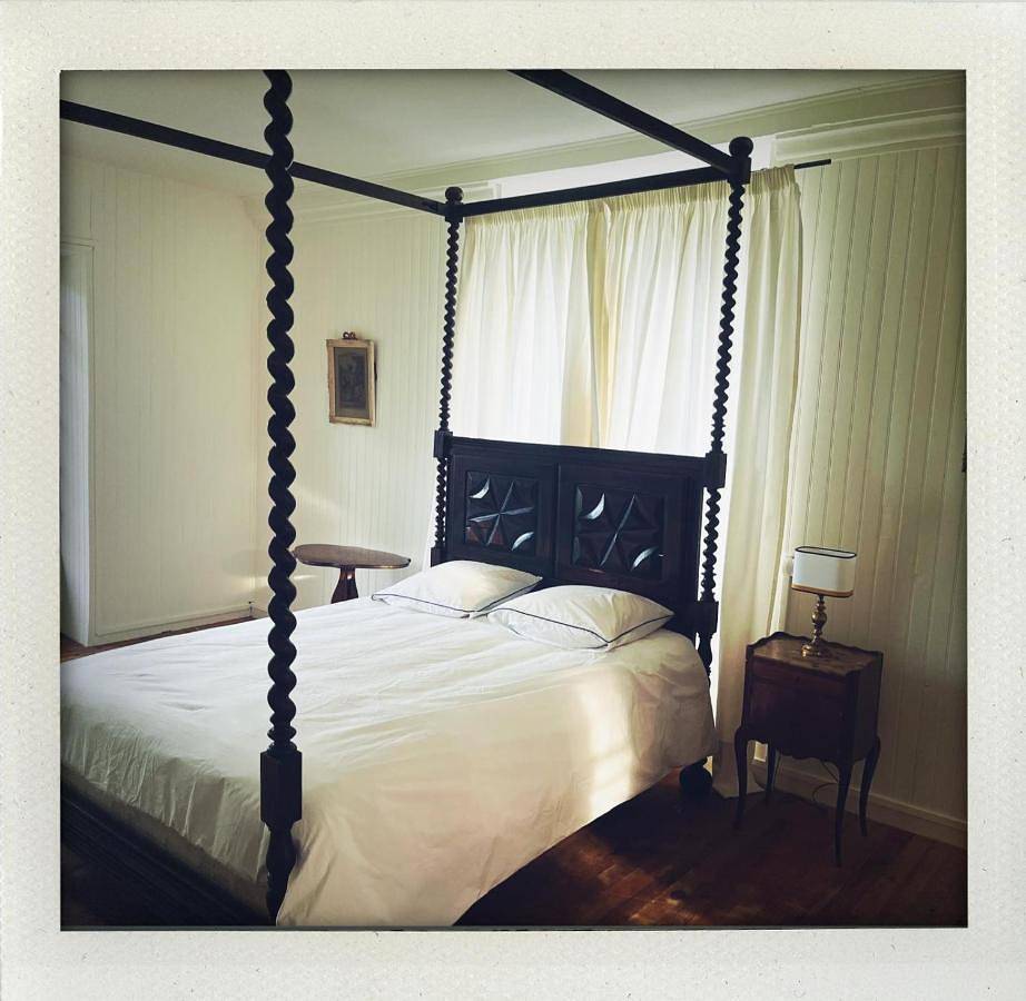 Double Room with Private Bathroom in Fontaine-Chaalis, Oise