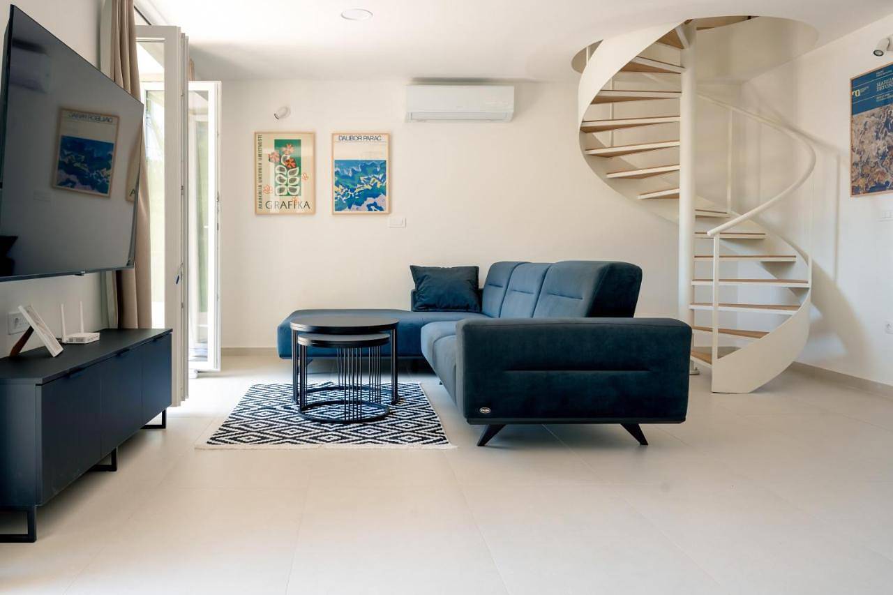 Three-Bedroom Villa in Punta Rata, Brela