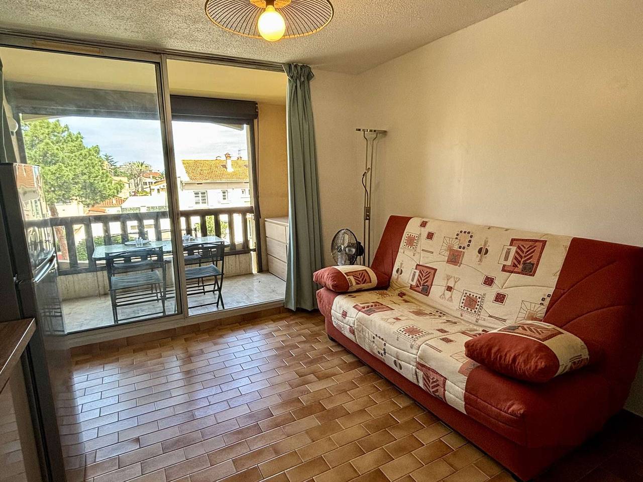 Entire apartment, Studio Near Beach with Pool, Parking, and Balcony - Sleeps 4 in La Côte Vermeille, Argelès-sur-Mer