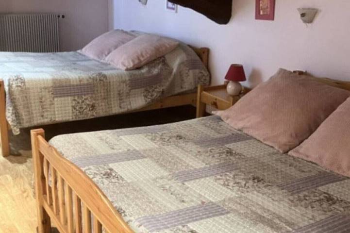 Chambre d’hôte pour 4 personnes, avec piscine et jardin
