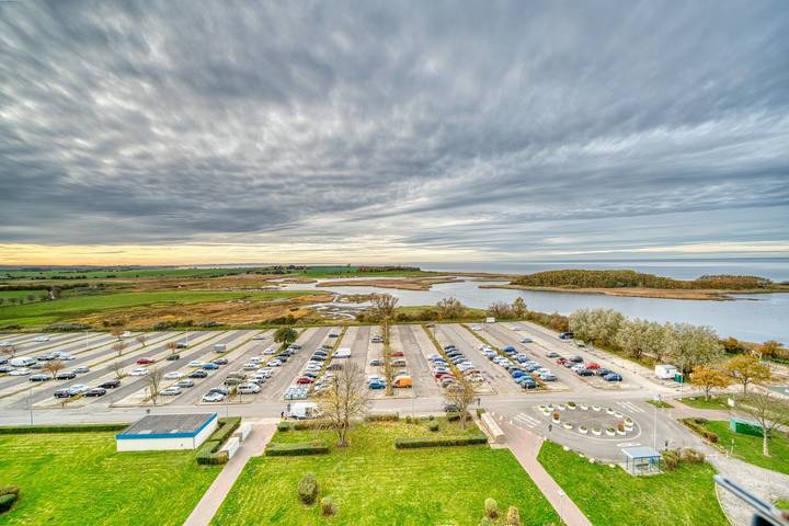 Ferienpark für 4 Personen, mit Balkon und Ausblick sowie Seeblick in Schleswig-Holstein - 2