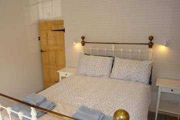 Holiday Home for 2 People in Eastbourne, East Sussex, Photo 1