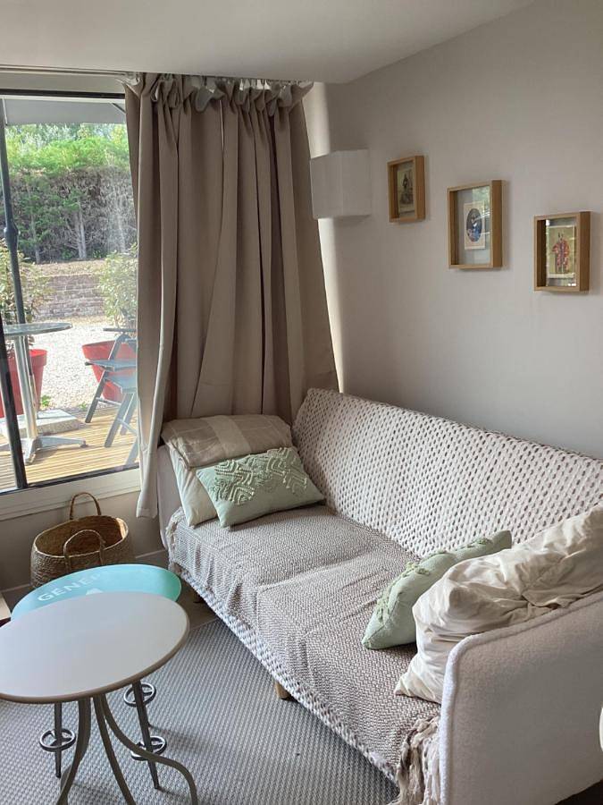 Gîte pour 3 personnes, avec jardin et piscine à Lecelles - 2