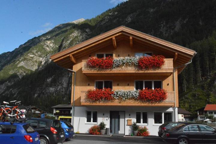 Ferienhaus für 4 Personen, mit Terrasse und Ausblick