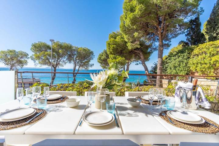 Gîte pour 6 personnes, avec piscine ainsi que vue et balcon dans Platja De Canyelles Petites - 2