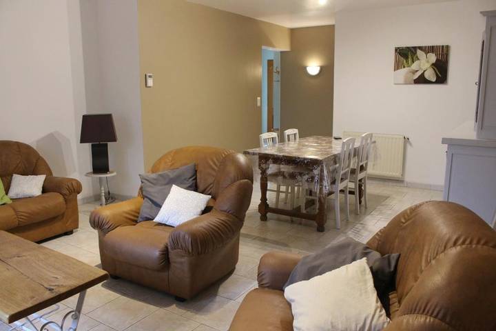 Location de vacances pour 6 personnes, avec vue et jardin à La Rochepot - 3