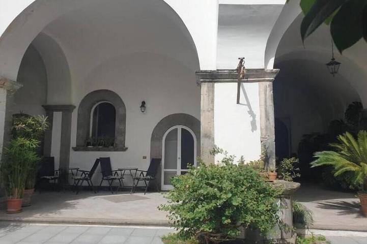 La Casa delle Camelie | Double Room with Patio Near the Sea in Meta, Sorrento Coast