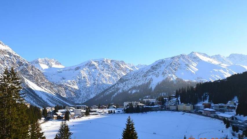 Appartement voor 2 personen, met balkon en uitzicht op het meer in Arosa