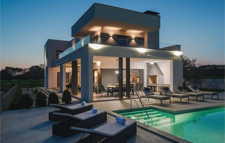 Ferienhaus für 10 Personen, mit Garten in Pula