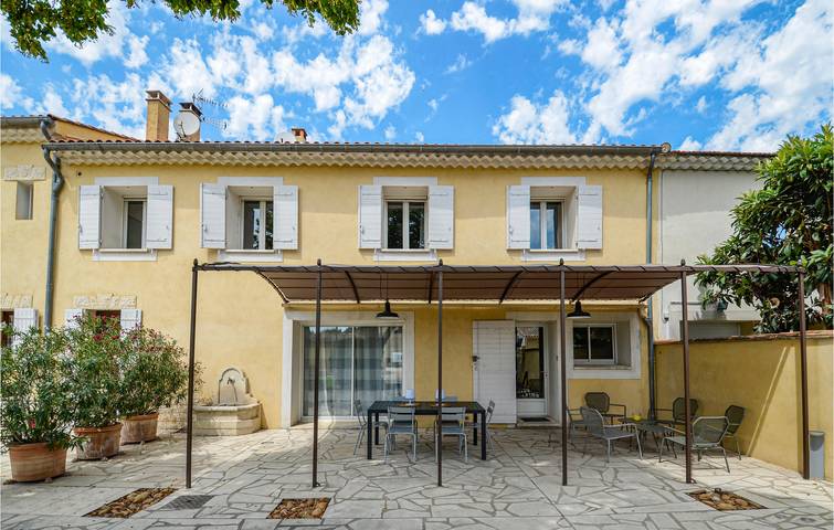 Location de vacances pour 6 personnes, avec terrasse à Châteauneuf-de-Gadagne - 2