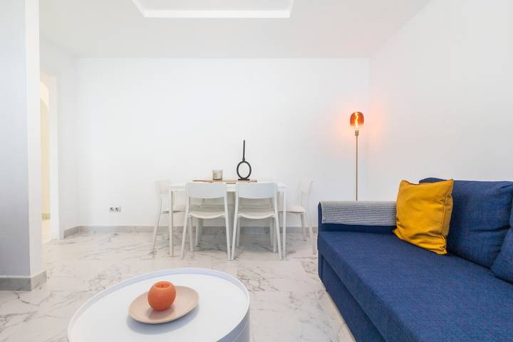 Entire apartment, Apartment "Sotogrande" with Private Terrace & Wi-Fi in Pueblo Nuevo, San Roque