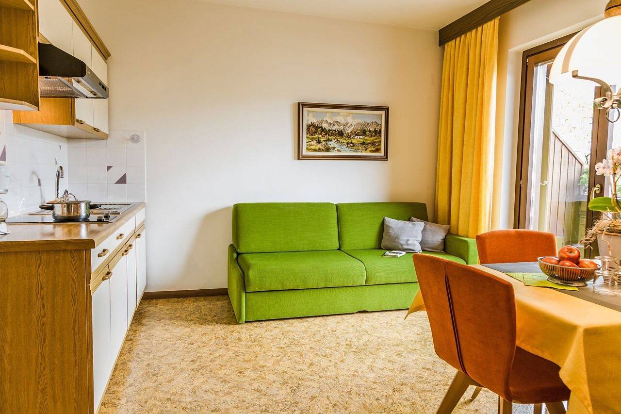 Ganze Wohnung, 'Ferienwohnung Lanz 2' mit Bergblick, Privatem Garten und Wlan in Oberlana, Lana