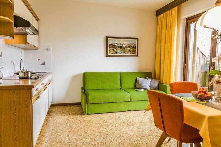 Ferienwohnung für 3 Personen, mit Balkon und Garten in Lana