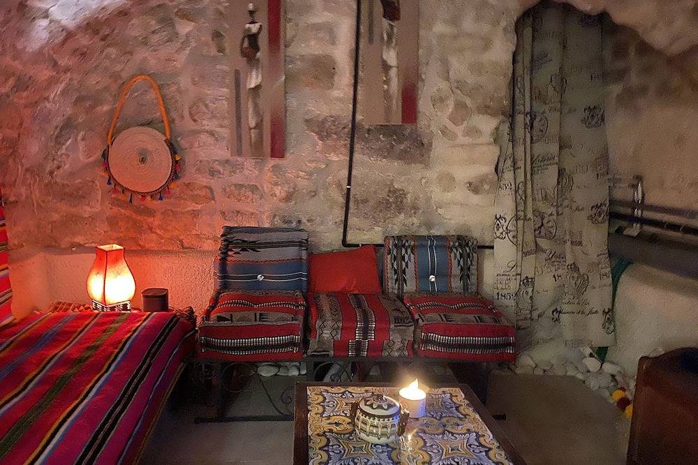 Apartamento entero, Appartement Atypique / Ancien bar à 100 Mètres du Bois de Vincennes in Saint-Maurice, Valle del Marne