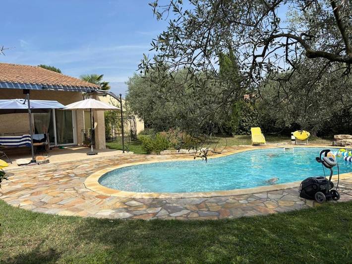 Chalet para 4 personas, con vistas y piscina además de jardín y terraza - 1