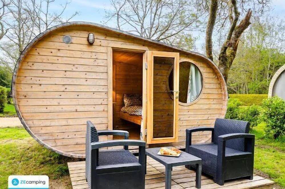 Zecamping 3* piscine chauffée sauna jacuzzi chalet 8m2 2 pers in Huelgoat, Châteaulin und Umgebung