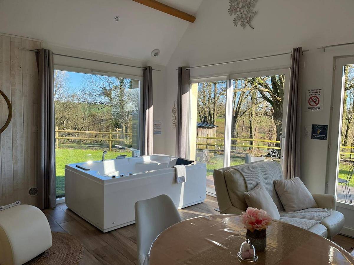 Gîtes & Spa du bien-être in Courgains, Sarthe