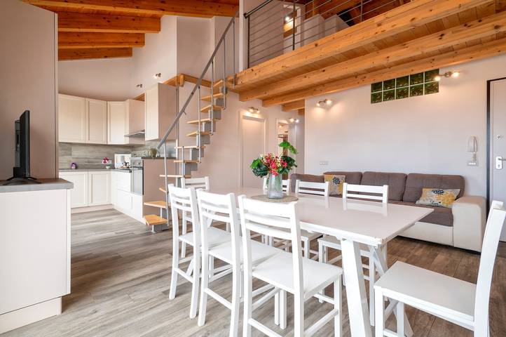 Gîte pour 10 personnes, avec Balcon à Isola Rossa - 3