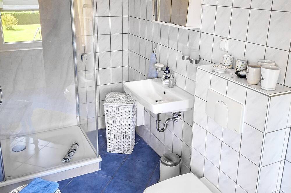 Ganze Wohnung, Ferienwohnung Locke - Ferienwohnung in Kluis, Rügen