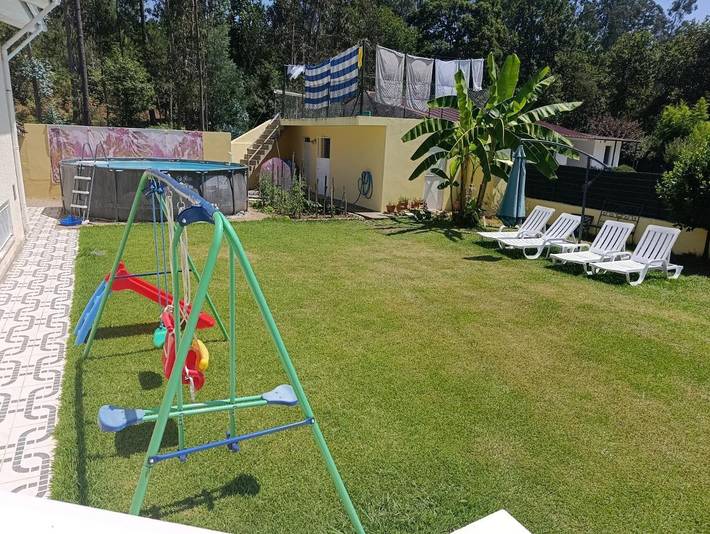 Location de vacances pour 4 personnes, avec piscine ainsi que jardin et terrasse à Santa Maria da Feira - 4