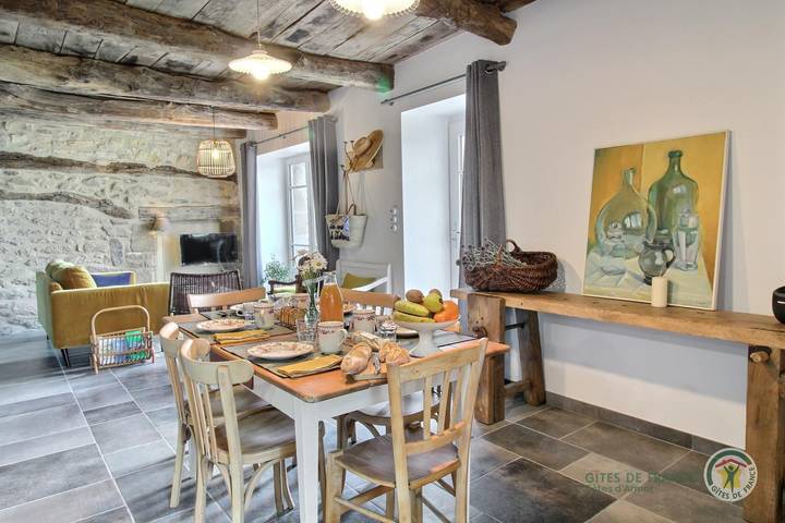 Gîte pour 5 personnes, avec terrasse ainsi que sauna et jacuzzi à Dinan - 4