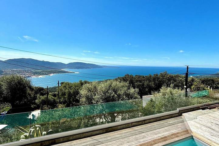 Villa pour 6 personnes, avec jardin ainsi que jacuzzi et balcon, animaux acceptés à Olmeto