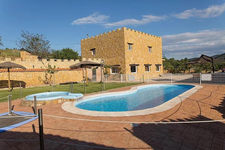 Ferienwohnung für 2 Personen, mit Pool und Whirlpool sowie Garten - 1