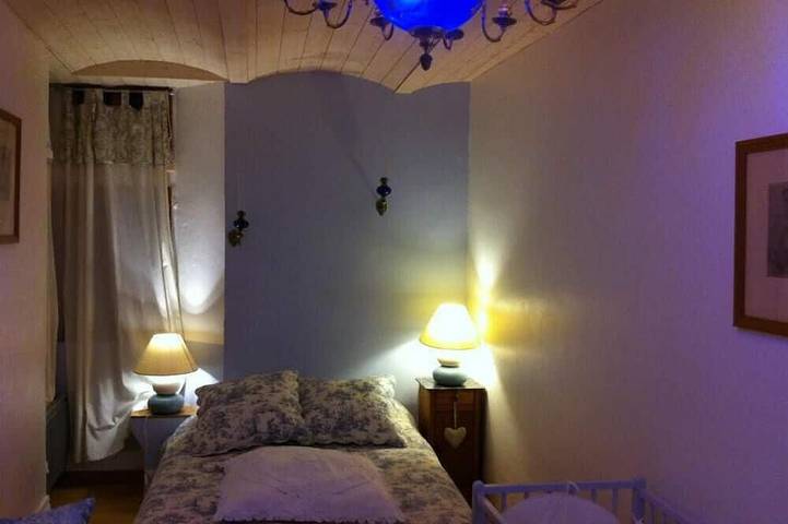 Location de vacances pour 12 personnes, avec piscine ainsi que jardin et jacuzzi à Saou - 4