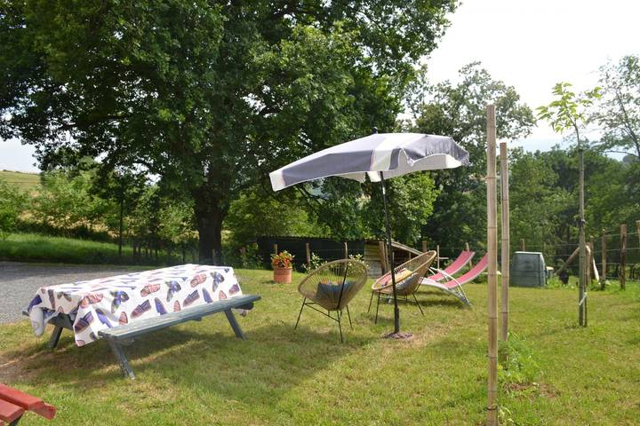 Gîte pour 4 personnes, avec jardin et terrasse à Louhossoa - 2
