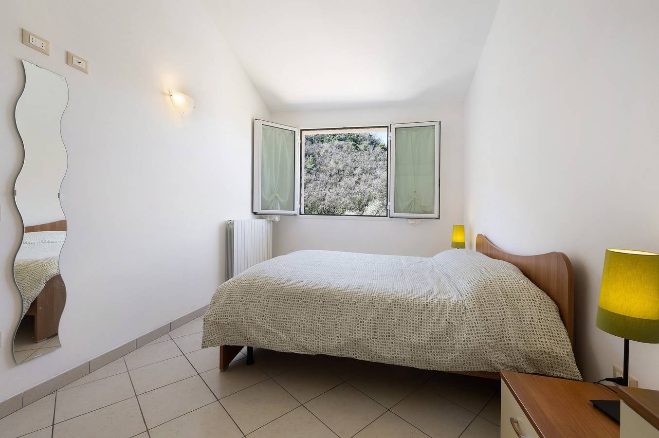 Geheel appartement, Appartement 'Pana La Taggiasca' met uitzicht op de bergen in San Gregorio (Stellanello), Stellanello