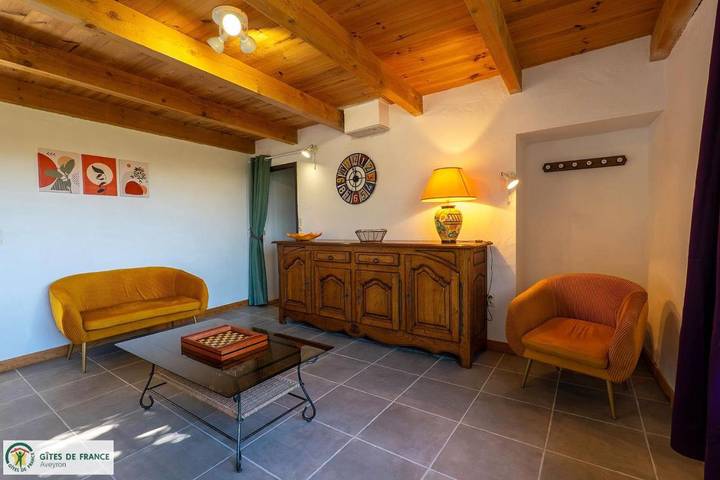 Location de vacances pour 4 personnes, avec jardin et terrasse à Broquiès - 2