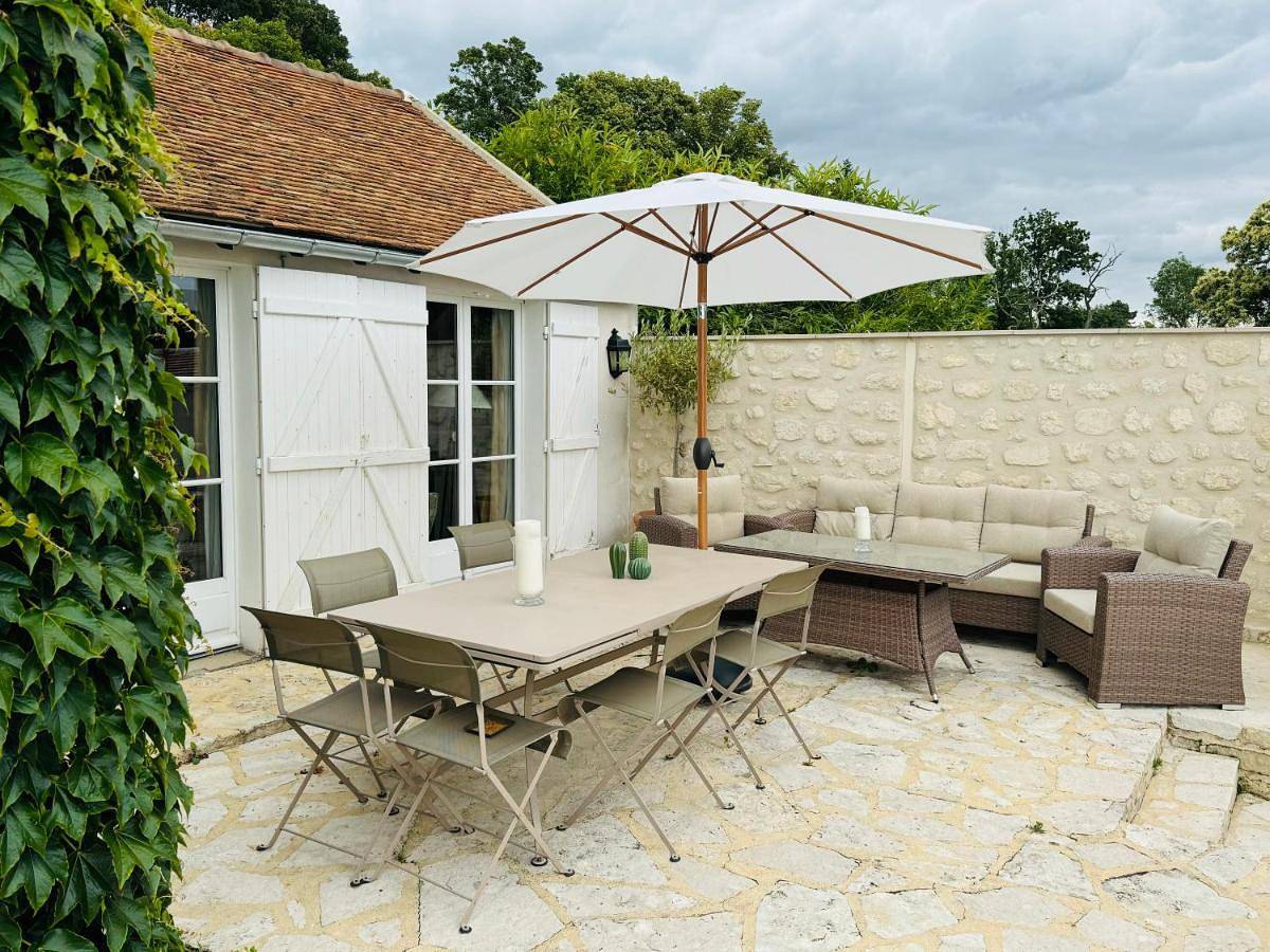 Three-Bedroom Villa in Apremont (Oise), Oise
