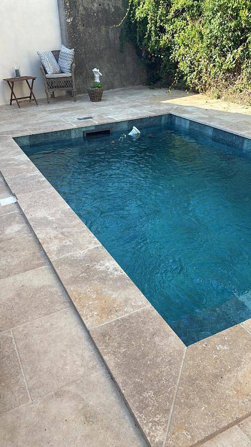 Location de vacances pour 2 personnes, avec vue ainsi que jardin et piscine à Puichéric - 4