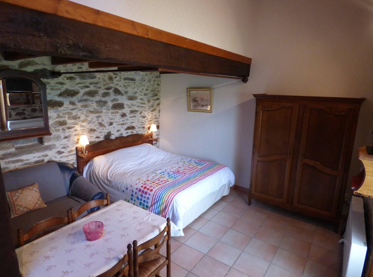 Chambres d'hôtes Ferme de Martory - Chambre 2 in Leynhac, Région d'Aurillac