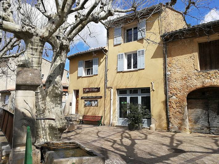 Gîte pour 15 personnes, avec terrasse