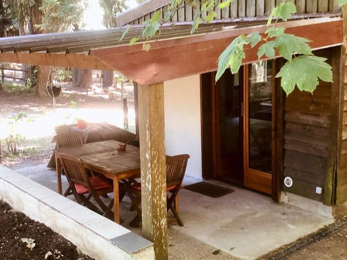 Gîte pour 2 personnes, avec Terrasse ainsi que Jardin et Vue dans Lac des Montagnès