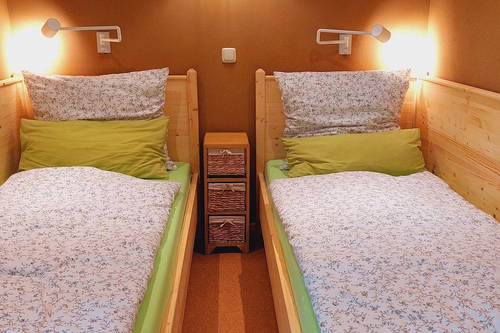 Ferienhausanlage Hilkenberg Haus 6, mitten in der Natur- romantisch und ruhig in Bodenfelde, Weserbergland