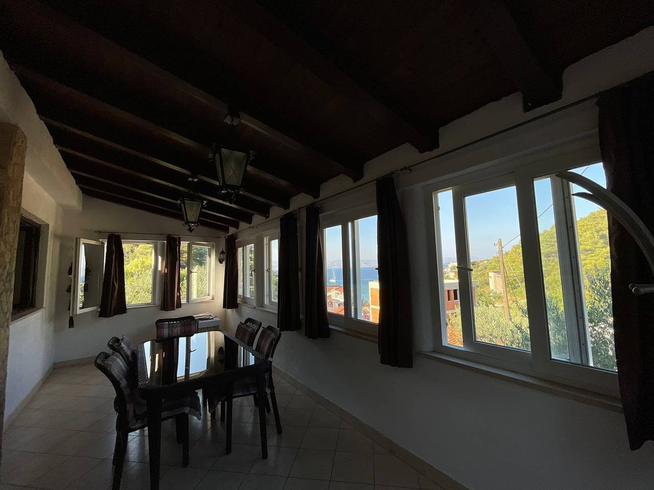 Ganze Wohnung, 2-Zimmer-Ferienwohnung mit Terrasse und Meerblick Bucht Donja Krušica, Solta A-15636-a in Grohote, Solta