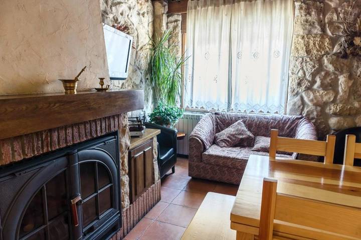 Casa rural para 6 personas en Abejar - 3