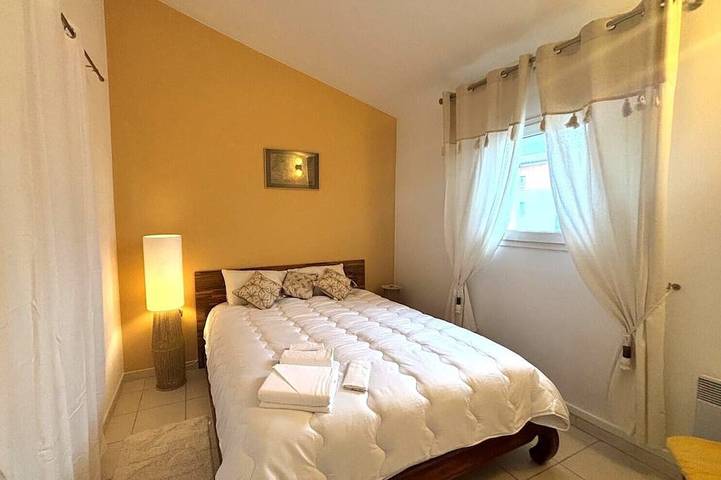 Apartamento entero, Near golf Aix en Provence Bright Loft apartment Nice amenities in Éguilles, Costa mediterránea (Francia)