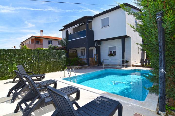 Location de vacances pour 2 personnes, avec terrasse et piscine dans Istrie