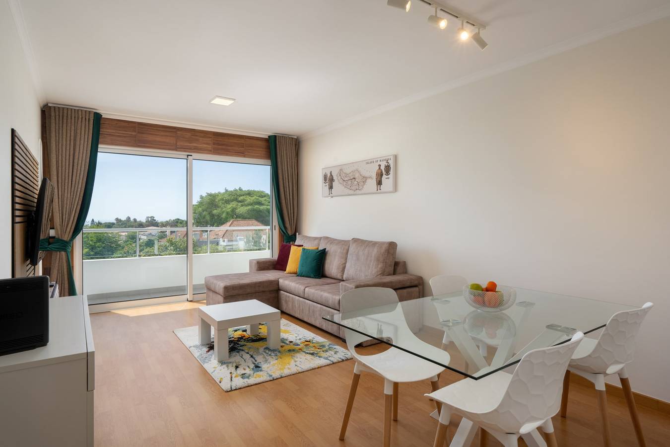 Apartamento entero, Madeira Ocean View – Pool and Comfort in Caniço in Caniço, Isla de Madeira